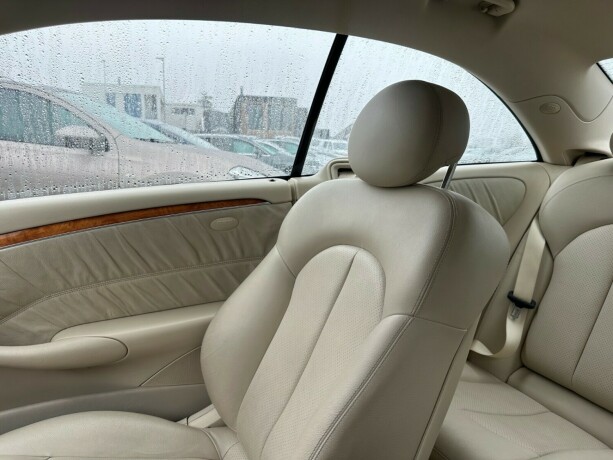 mercedes-benz-clk-bensin-2005-big-20