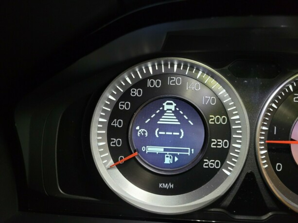 volvo-xc-70-diesel-2011-big-32