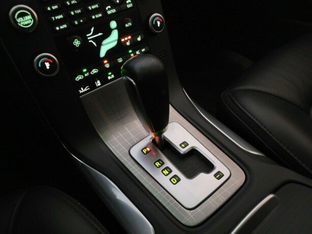 volvo-xc-70-diesel-2011-big-26