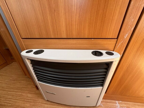 knaus-w04-2011-big-29