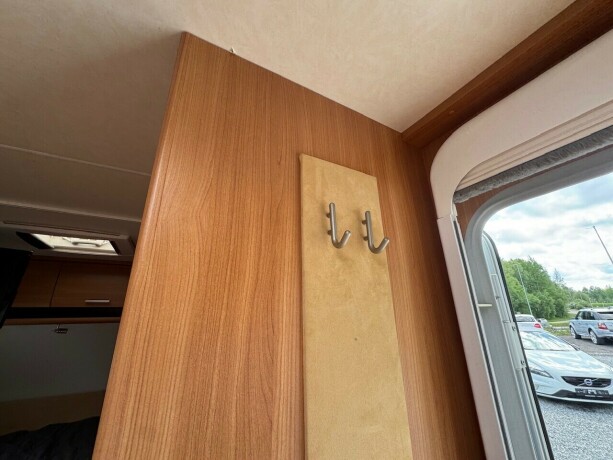 knaus-w04-2011-big-14