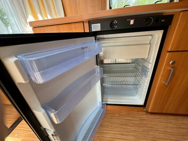 knaus-w04-2011-big-26