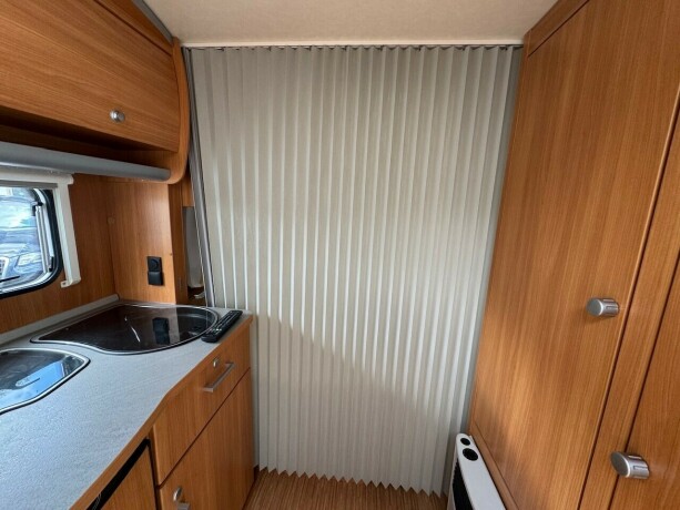 knaus-w04-2011-big-16