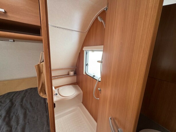 knaus-w04-2011-big-23