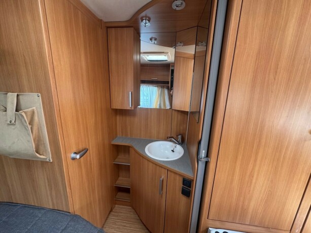 knaus-w04-2011-big-21