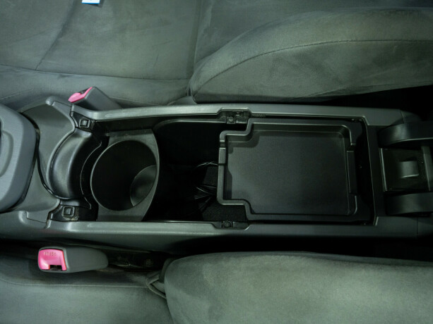 toyota-prius-bensin-2010-big-35