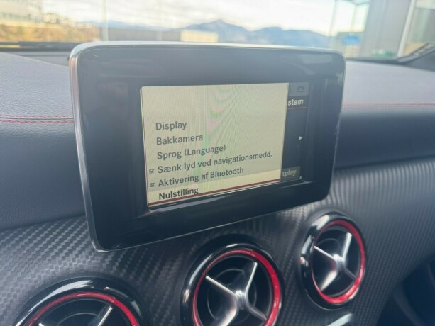 mercedes-benz-a-klasse-bensin-2013-big-27