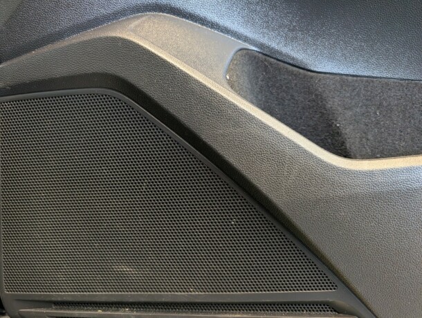 volkswagen-tiguan-diesel-2018-big-31