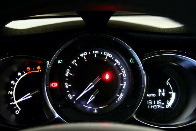 citroen-ds3-diesel-2013-big-12