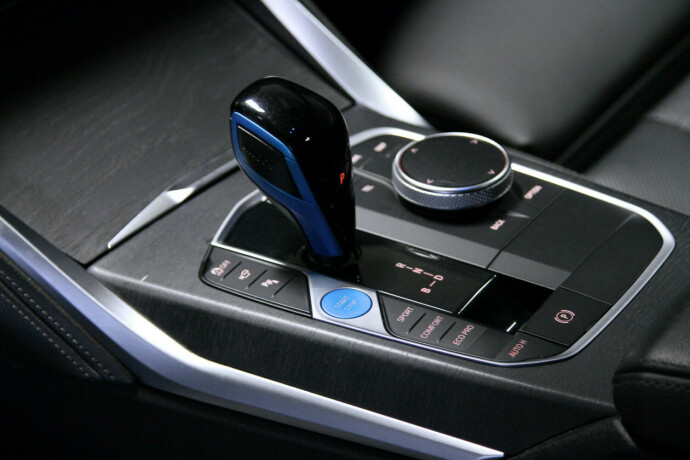 bmw-i4-m50-elektrisitet-2023-big-12