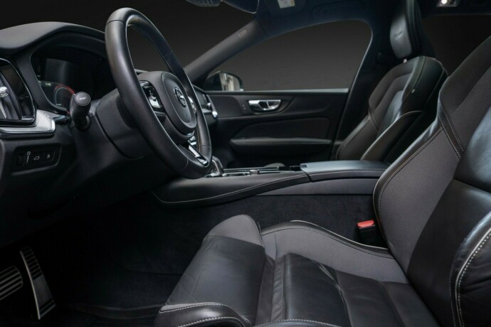volvo-v60-elektrisitetbensin-2019-big-25