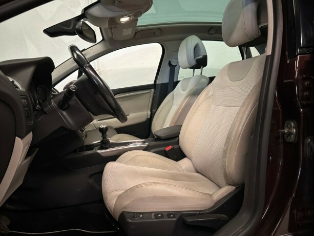 citroen-c4-diesel-2011-big-13
