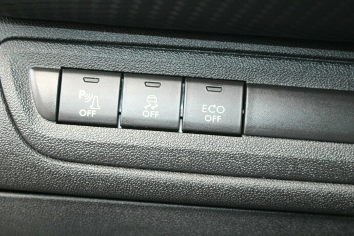 peugeot-2008-bensin-2016-big-13