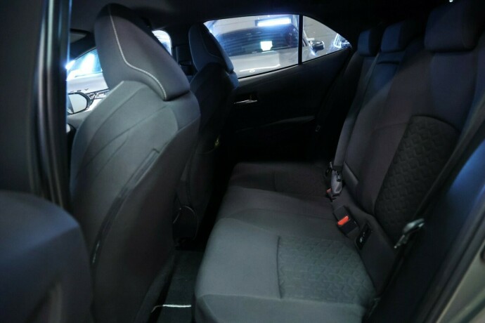 toyota-corolla-elektrisitetbensin-2019-big-6