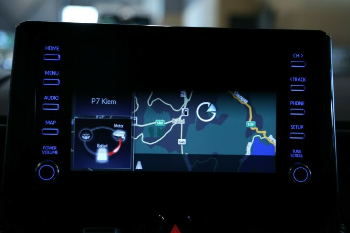 toyota-corolla-elektrisitetbensin-2019-big-13