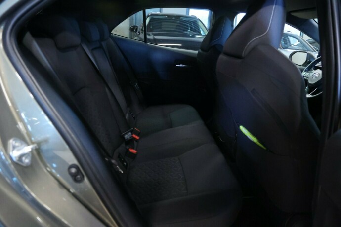 toyota-corolla-elektrisitetbensin-2019-big-8