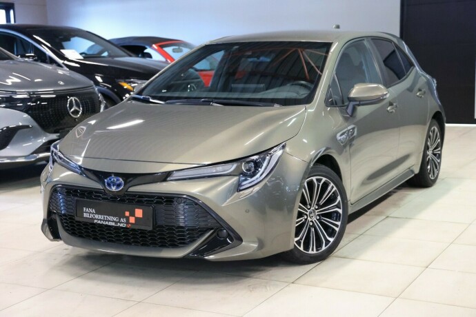 toyota-corolla-elektrisitetbensin-2019-big-0