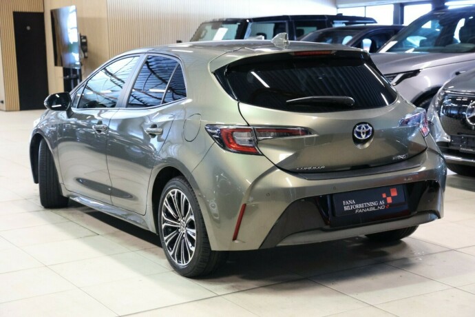 toyota-corolla-elektrisitetbensin-2019-big-1