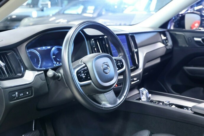 volvo-xc-60-elektrisitetbensin-2018-big-5