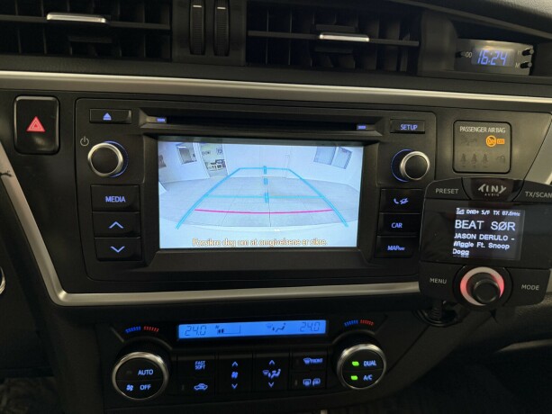 toyota-auris-executive-panorama-12-mnd-garanti-hybrid-big-8