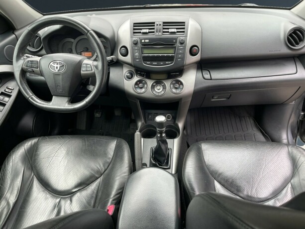 toyota-rav4-diesel-2010-big-14