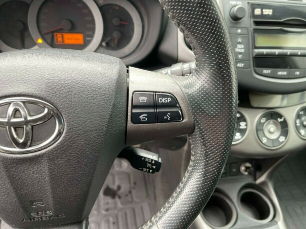 toyota-rav4-diesel-2010-big-19