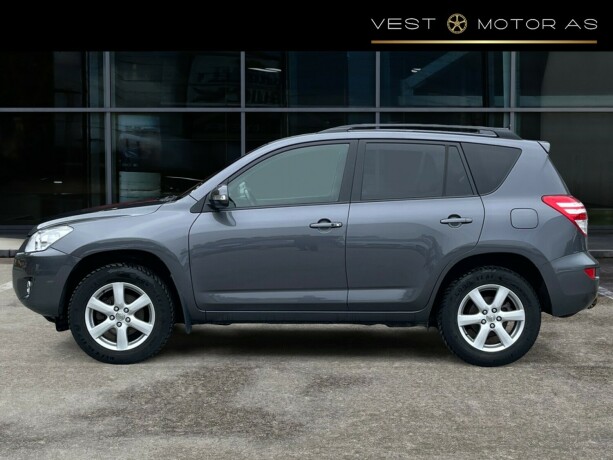 toyota-rav4-diesel-2010-big-3