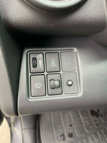 toyota-rav4-diesel-2010-big-17