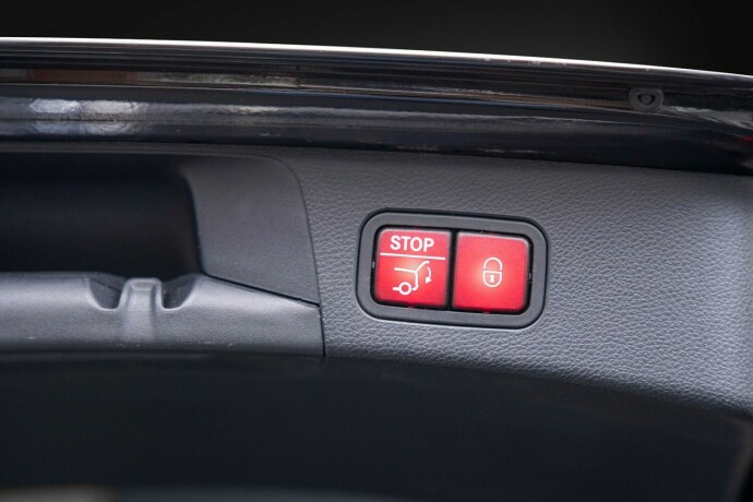 mercedes-benz-c-klasse-elektrisitetbensin-2016-big-38