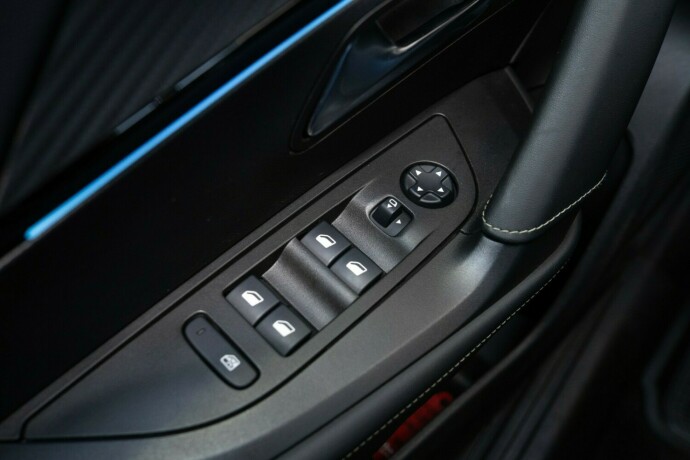 peugeot-2008-elektrisitet-2021-big-24