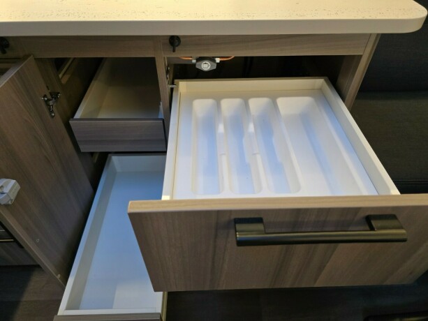 kabe-estate-780-dgdl-ks-2023-big-17