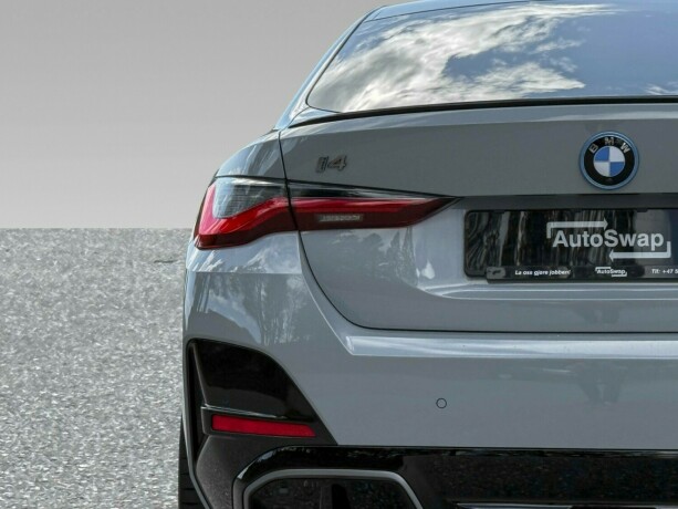 bmw-i4-m50-elektrisitet-2023-big-15