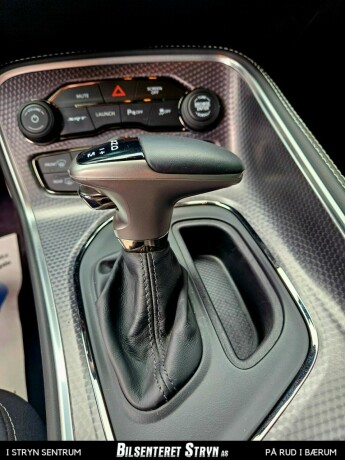 dodge-challenger-bensin-2018-big-14