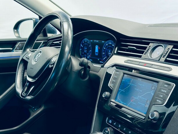 volkswagen-passat-elektrisitetbensin-2017-big-14