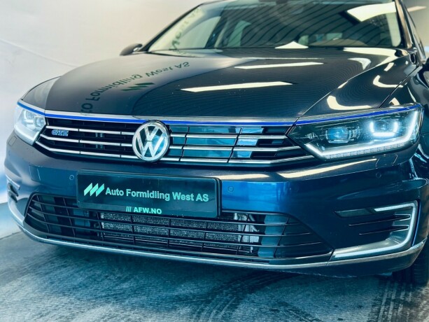volkswagen-passat-elektrisitetbensin-2017-big-3