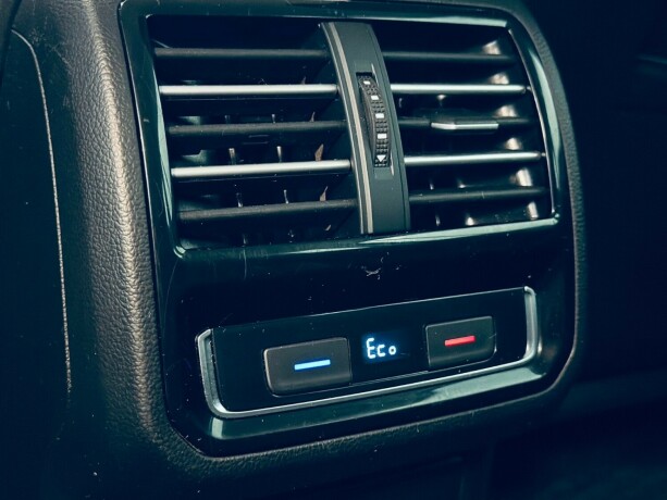 volkswagen-passat-elektrisitetbensin-2017-big-18