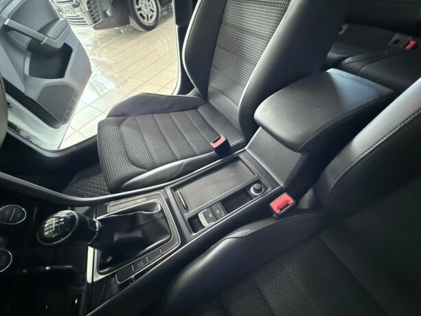 volkswagen-golf-diesel-2013-big-17
