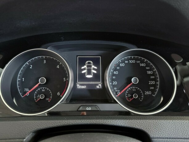volkswagen-golf-diesel-2013-big-16
