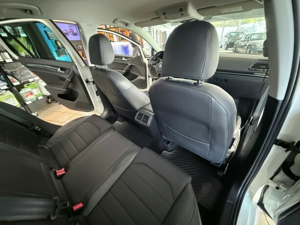 volkswagen-golf-diesel-2013-big-33