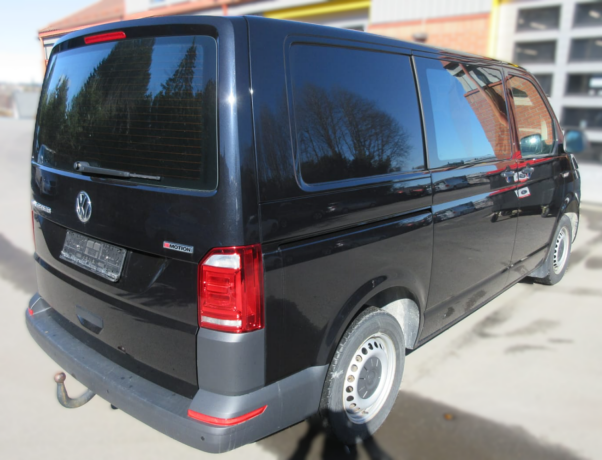 volkswagen-transporter-diesel-2019-big-4