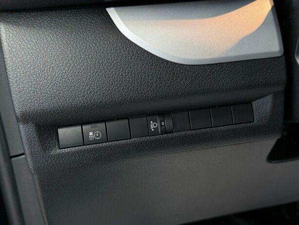 peugeot-expert-diesel-2022-big-12