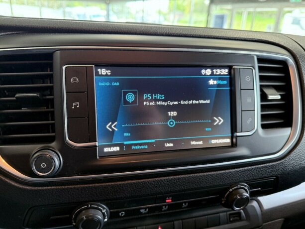 peugeot-expert-diesel-2022-big-16