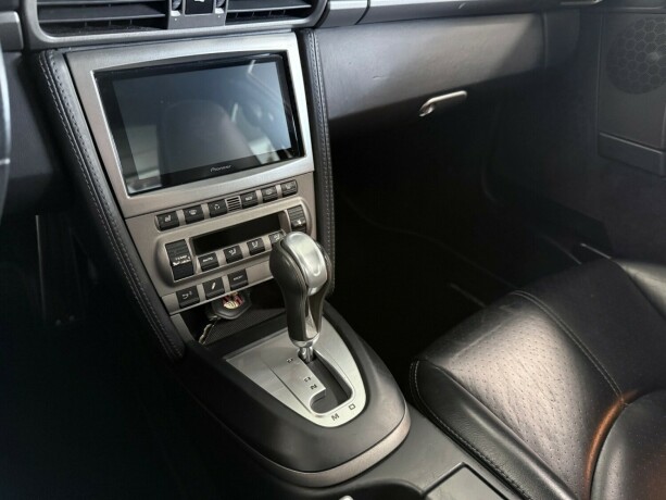 porsche-911-bensin-2006-big-25