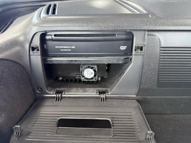 porsche-911-bensin-2006-big-46
