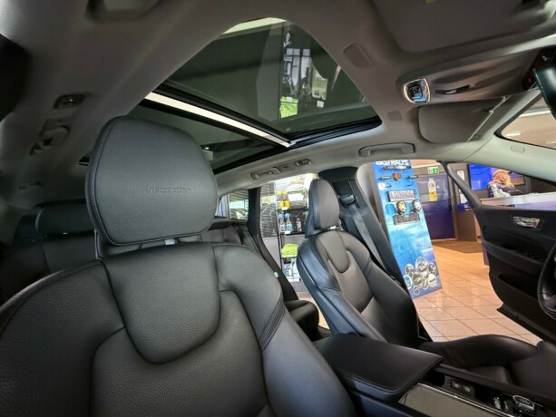 volvo-xc-60-elektrisitetbensin-2019-big-41