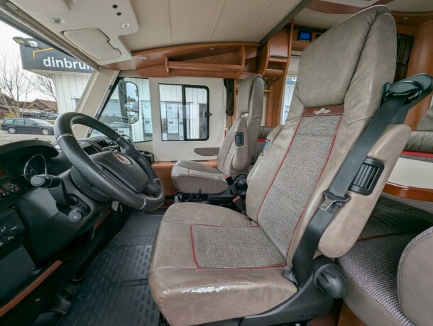 carthago-chic-c-line-i-49-diesel-2015-big-20