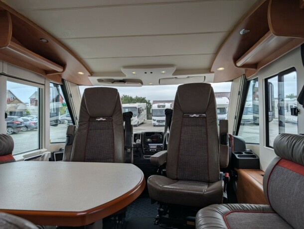 carthago-chic-c-line-i-49-diesel-2015-big-30