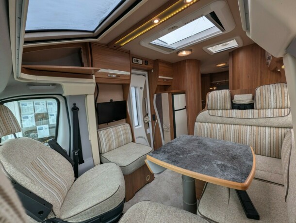 eura-mobil-tt-710-qb-diesel-2011-big-26