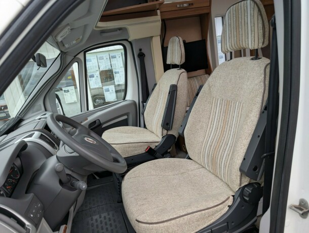eura-mobil-tt-710-qb-diesel-2011-big-18