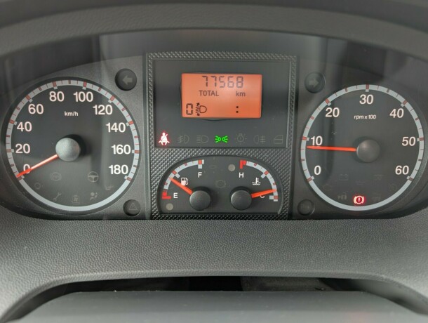 eura-mobil-tt-710-qb-diesel-2011-big-19